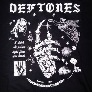 Deftones Graphic Band Tee